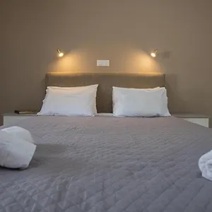 Aparthotel Eleni, Vlachata