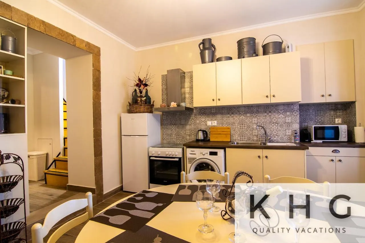 Evelina'S Traditional House In Vlachata Village! Holiday home